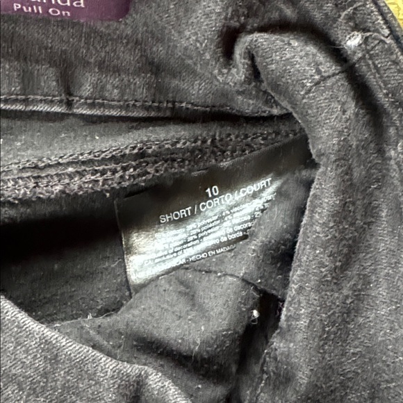 Gloria Vanderbilt Pull On Jeans - Picture 3 of 7